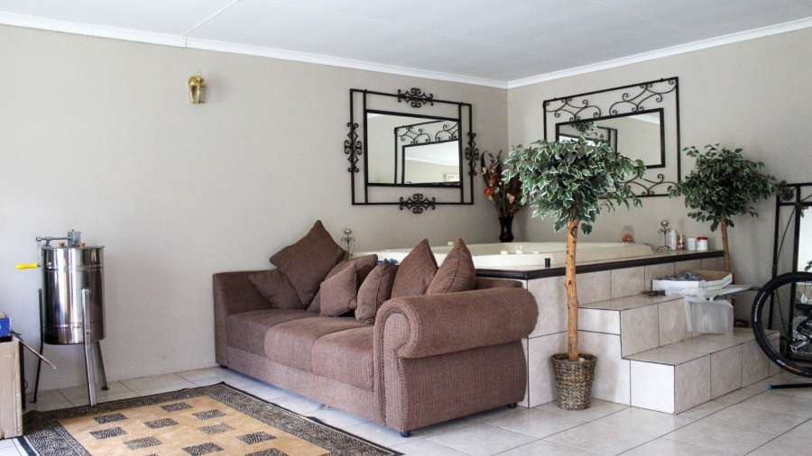 3 Bedroom Property for Sale in Lindequesdrif North West